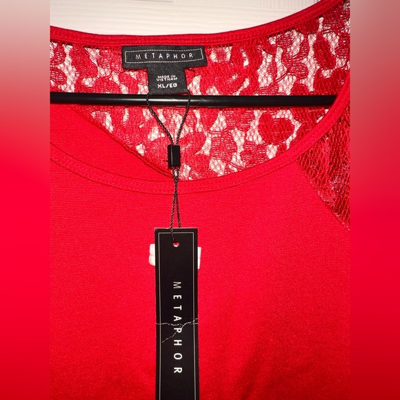 Red Dress - Picture 2 of 4